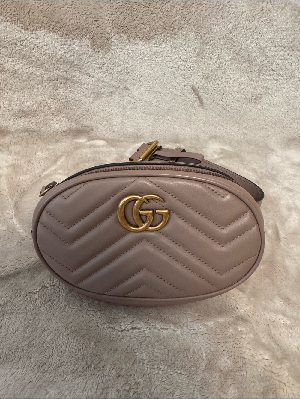 Gucci Nude Chevron GG Marmont Crossbody Belt Bag - Picture 2 of 11